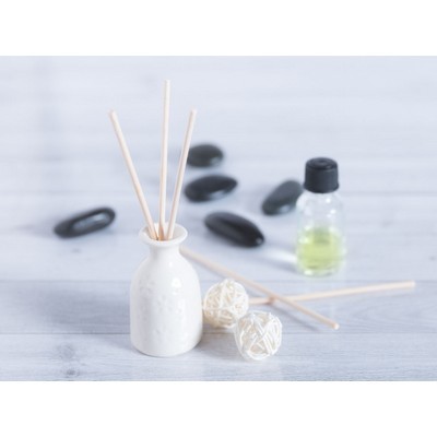  Diffuser Aromatic diffuser with a pleasant jasmine aroma. Includes ceramic fragrance jar, aromatic 