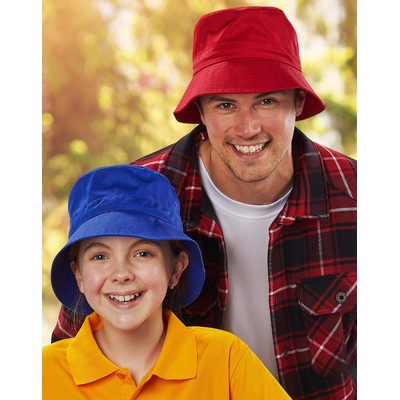 Bucket hat with toggle